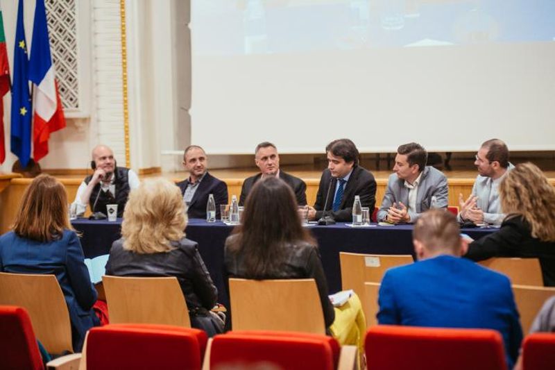 Public Services Powered by Blockchain discussion panel