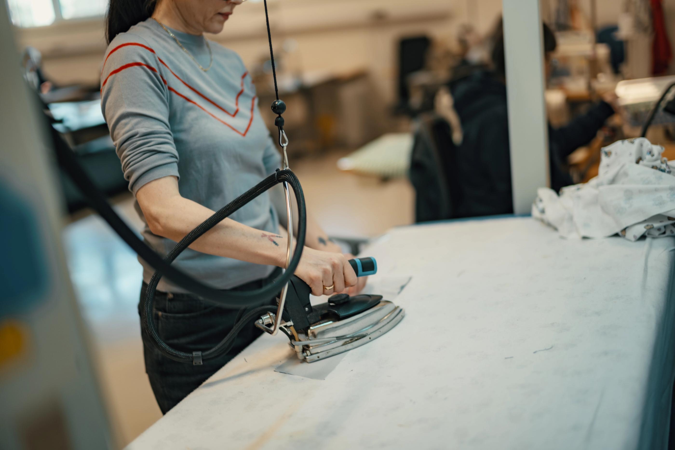 Spir Søm. Strykejern.