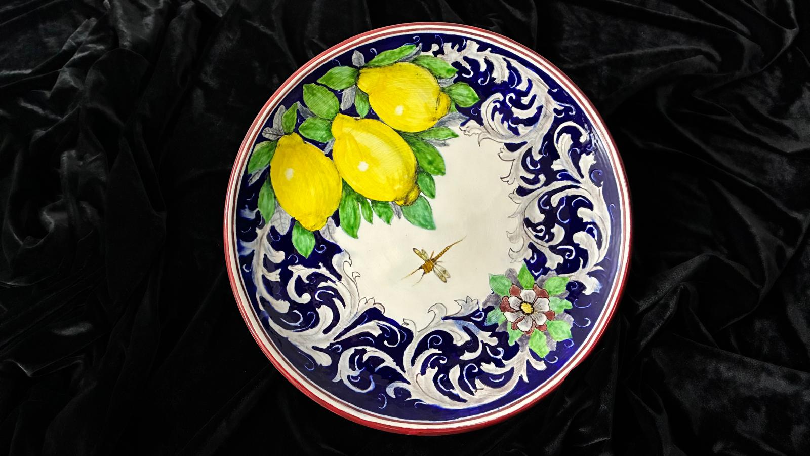 Amalfi Serisi: Limon desenli tabak (30cm) — Zerrin Cirit el yapımı çini eseri