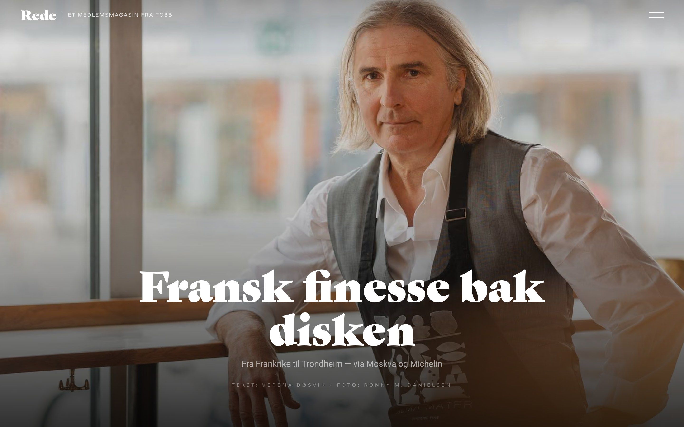Samme sak på rede.no: Richard i helsides bilde med tittelen «Fransk finesse bak disken» over.