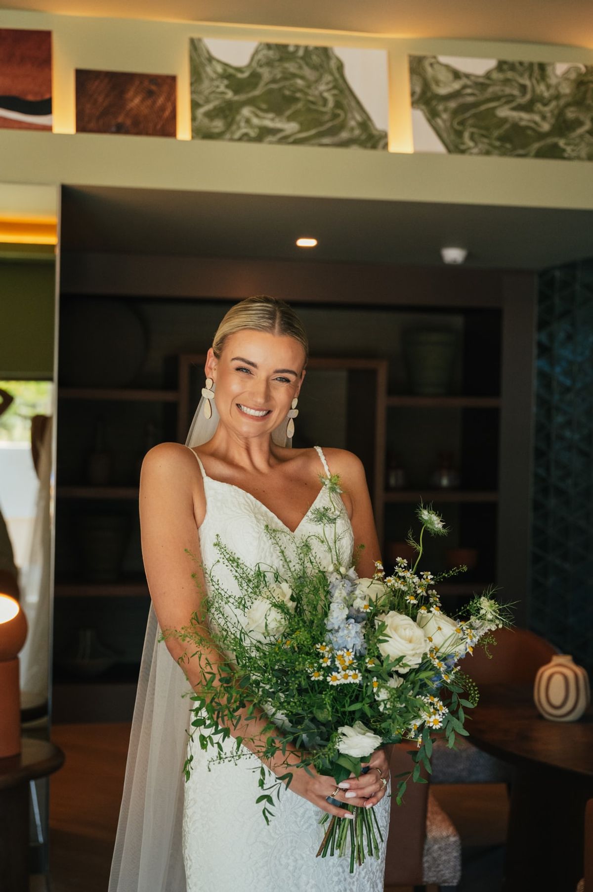 Bridal makeup by Bárbara Santos, photographed on a wedding day in Portugal