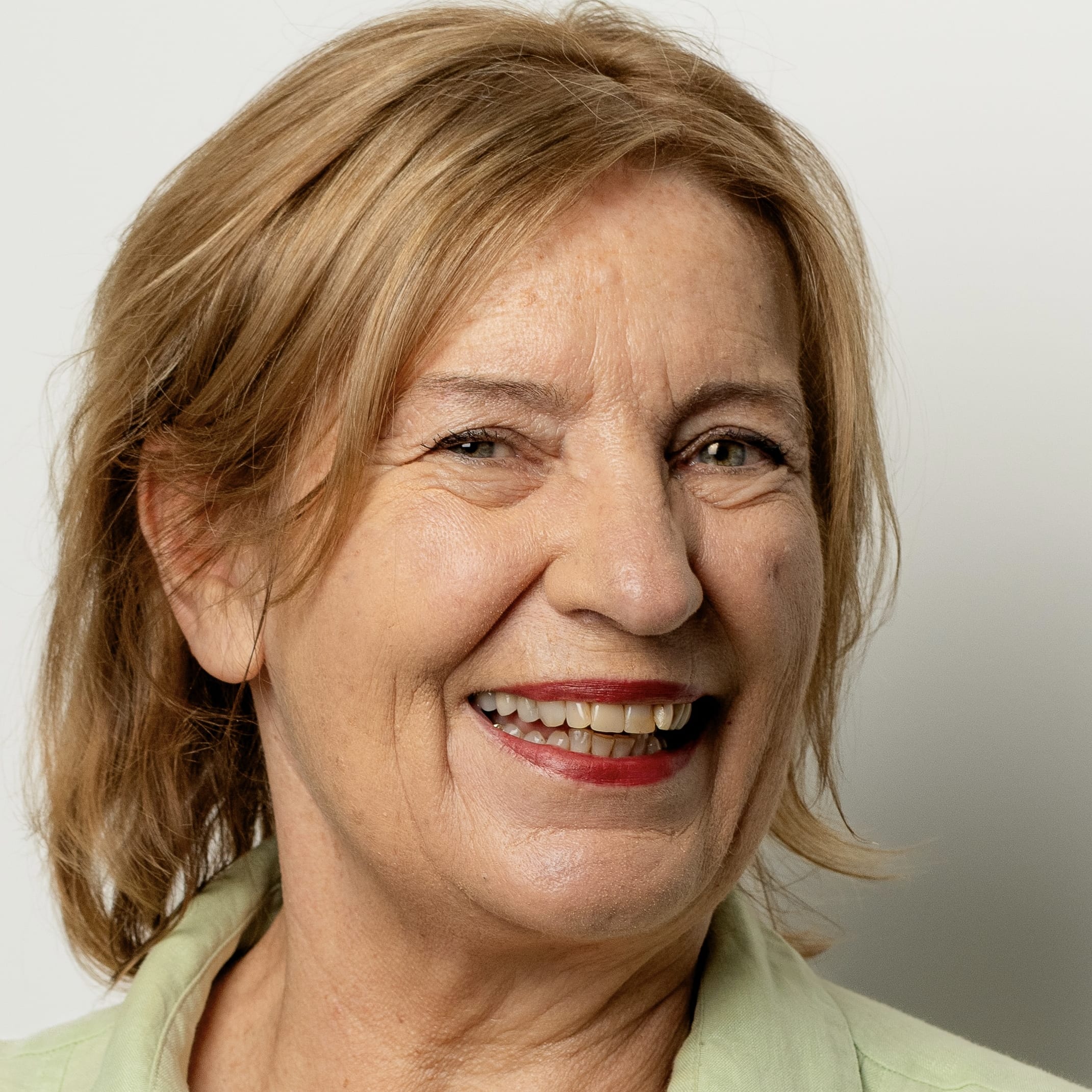 Sarah Ruth Sutherland portrait