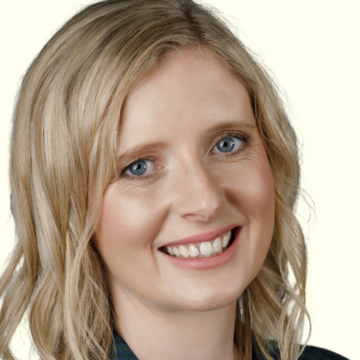 Peri Zee portrait