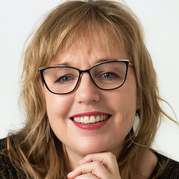 Steph Phillips portrait