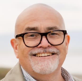 Matt James portrait