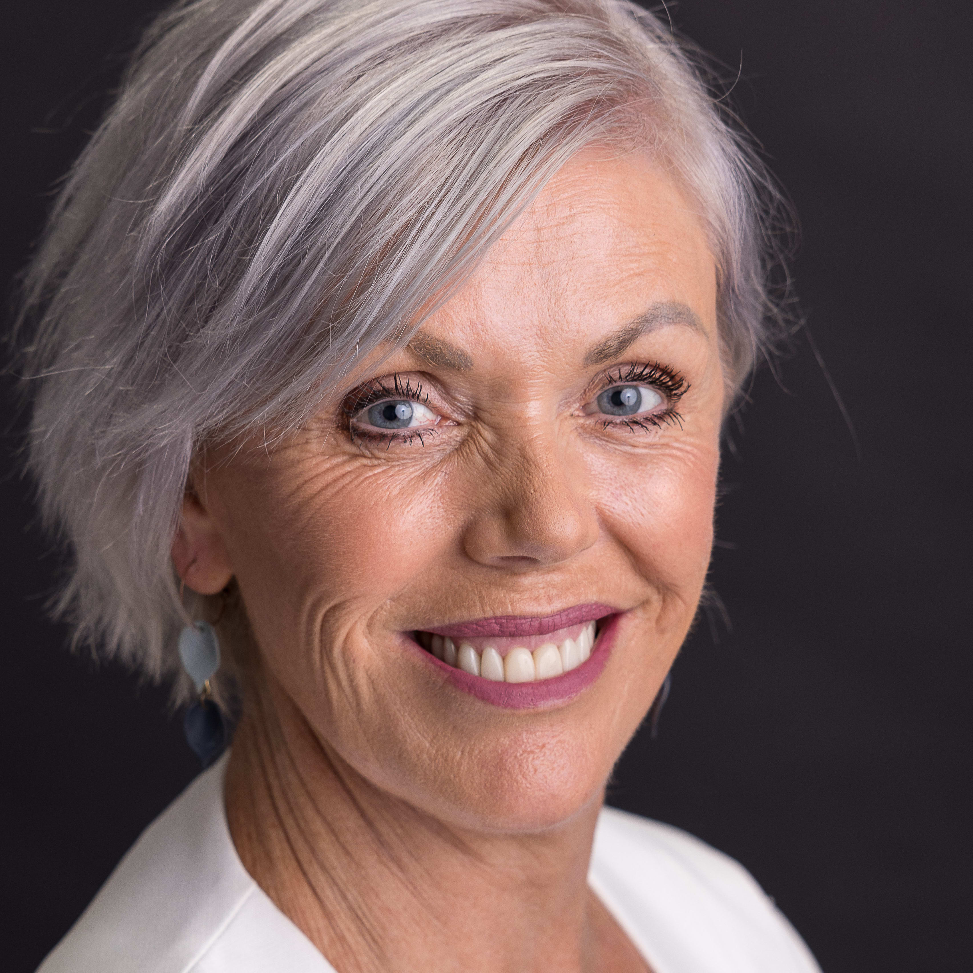 Louise Parsons portrait