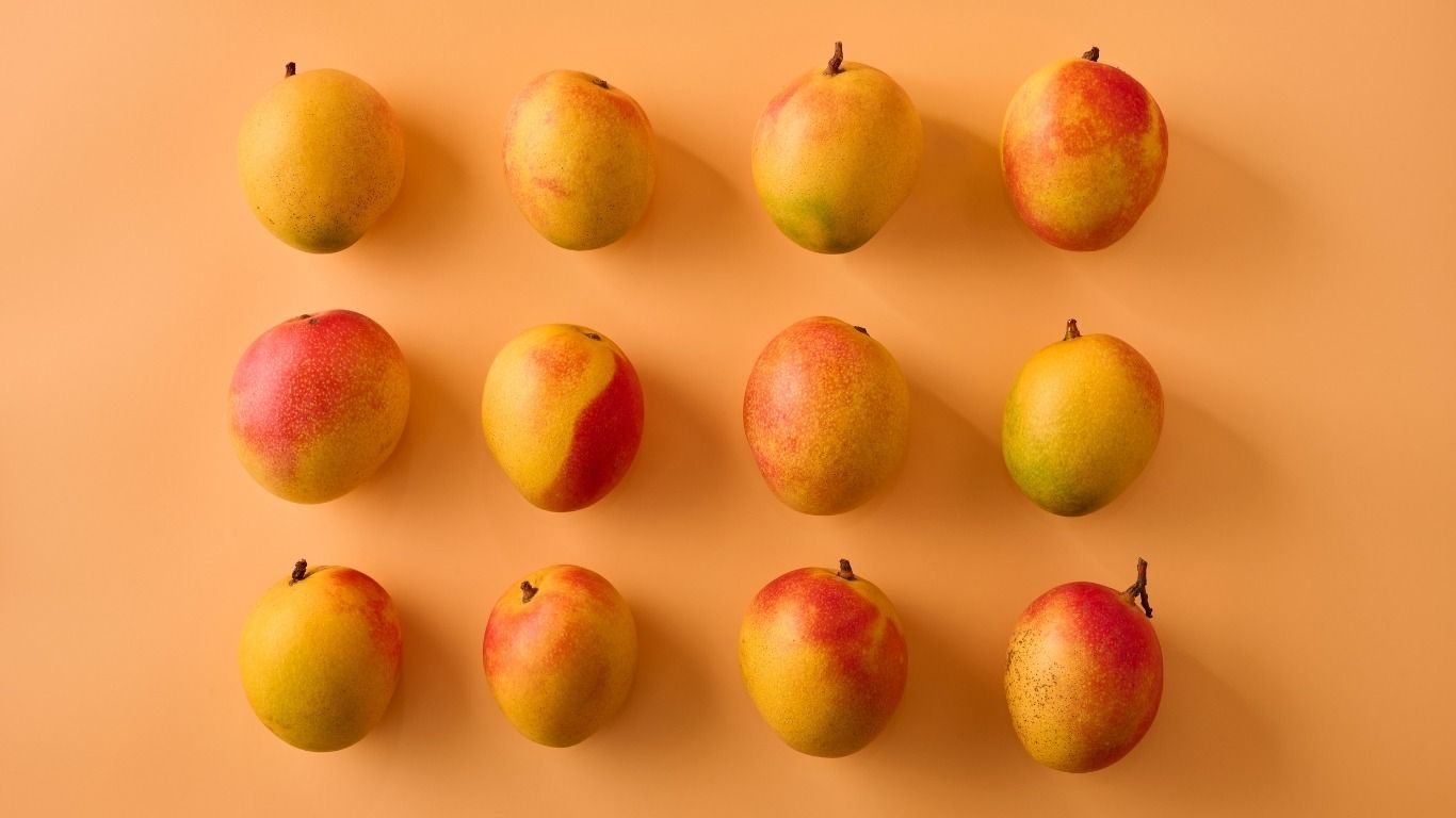 Eine Pillar Page behandelt das Hauptthema, Cluster-Artikel vertiefen es.