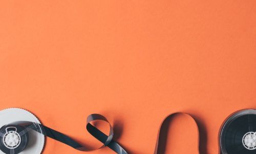 ChatGPT automatisiert und optimiert wiederkehrende Aufgaben wie Kundenanfragen und Datenanalyse.