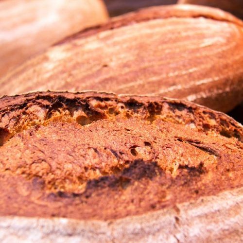 Knuspriges Brot ist lecker und einfach selbstgemacht