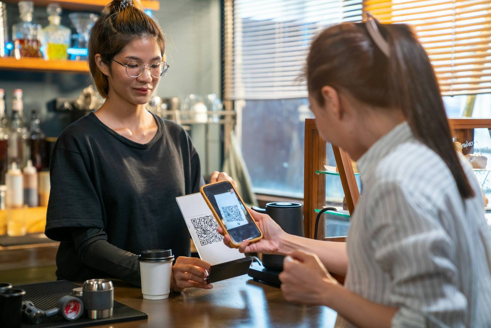 Decoding QR Code Ordering Menus for Multi‑Site Restaurants