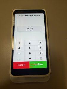 Het scherm "Pre-autorisatiebedrag" met een toetsenblok om de pincode in te voeren.