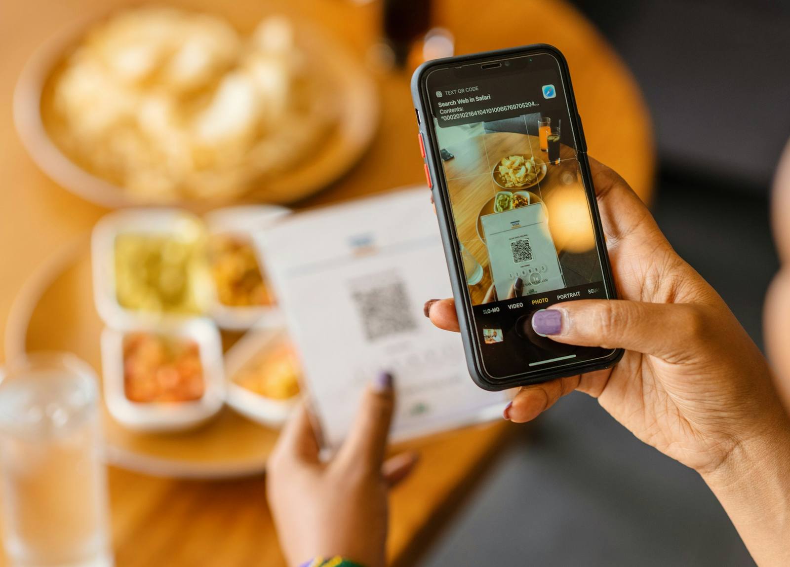 Should Restaurants Replace Paper Menus with QR Code Ordering?
