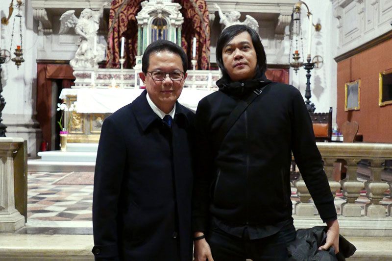 Ambassador Domingo Nolasco and Igan D’Bayan before the altar of Santa Maria della Fava church in Venice