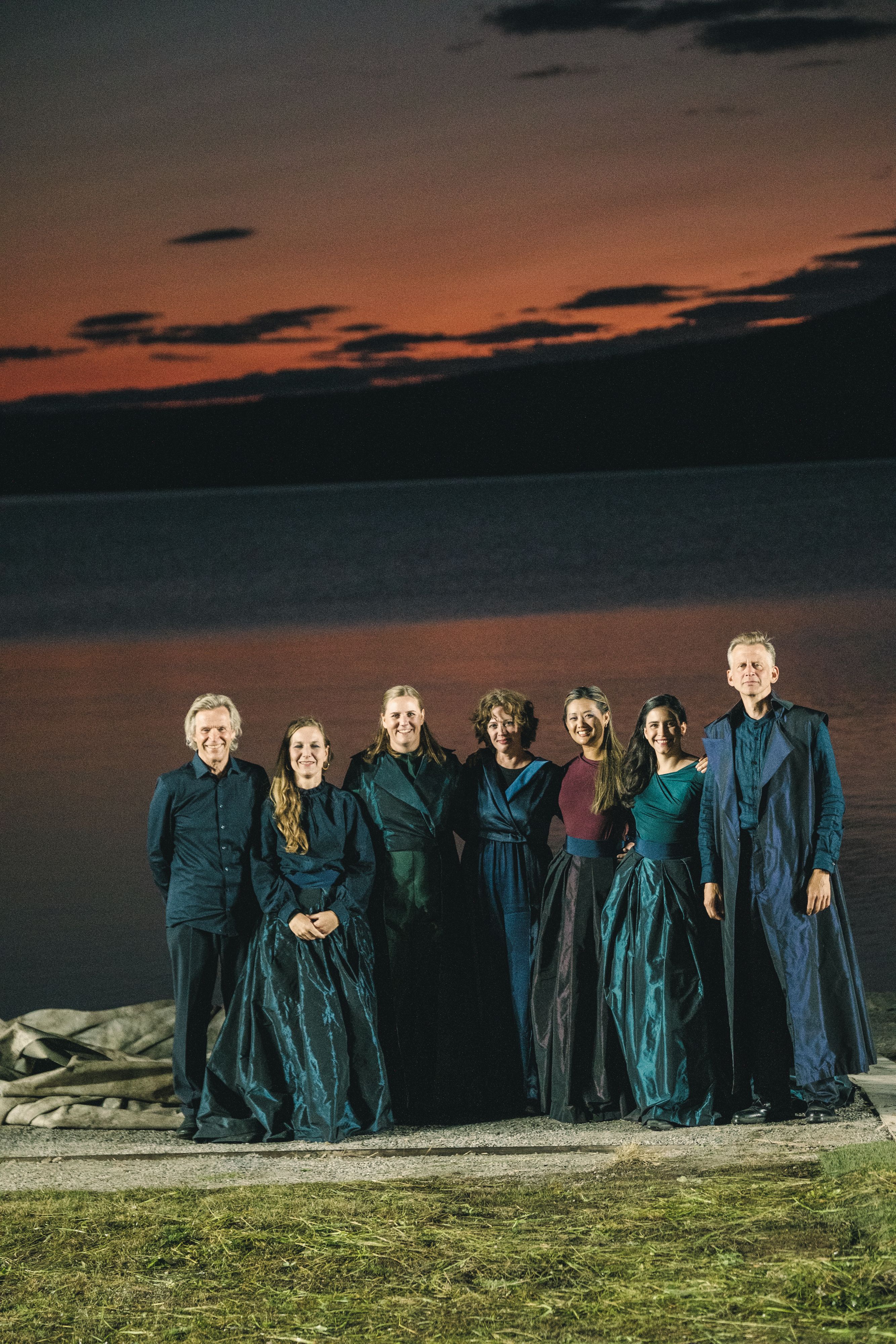 F.v. Kjetil Bjerkestrand, Hedvig Mollestad Thomassen, Ellen Brekken, Elisabeth Mørland Nesset, Catharina Chen, María Alejandra Conde Campos og Sjur Miljeteig (Fotot: Bård Gundersen)