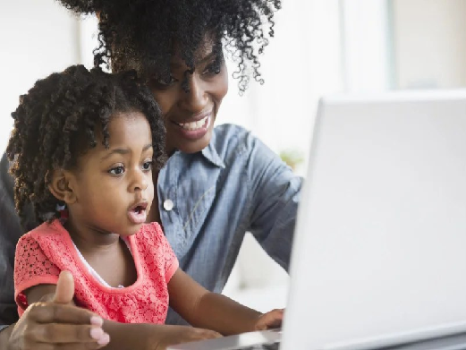 AT WHAT AGE DO I INTRODUCE MY KIDS TO CODING?