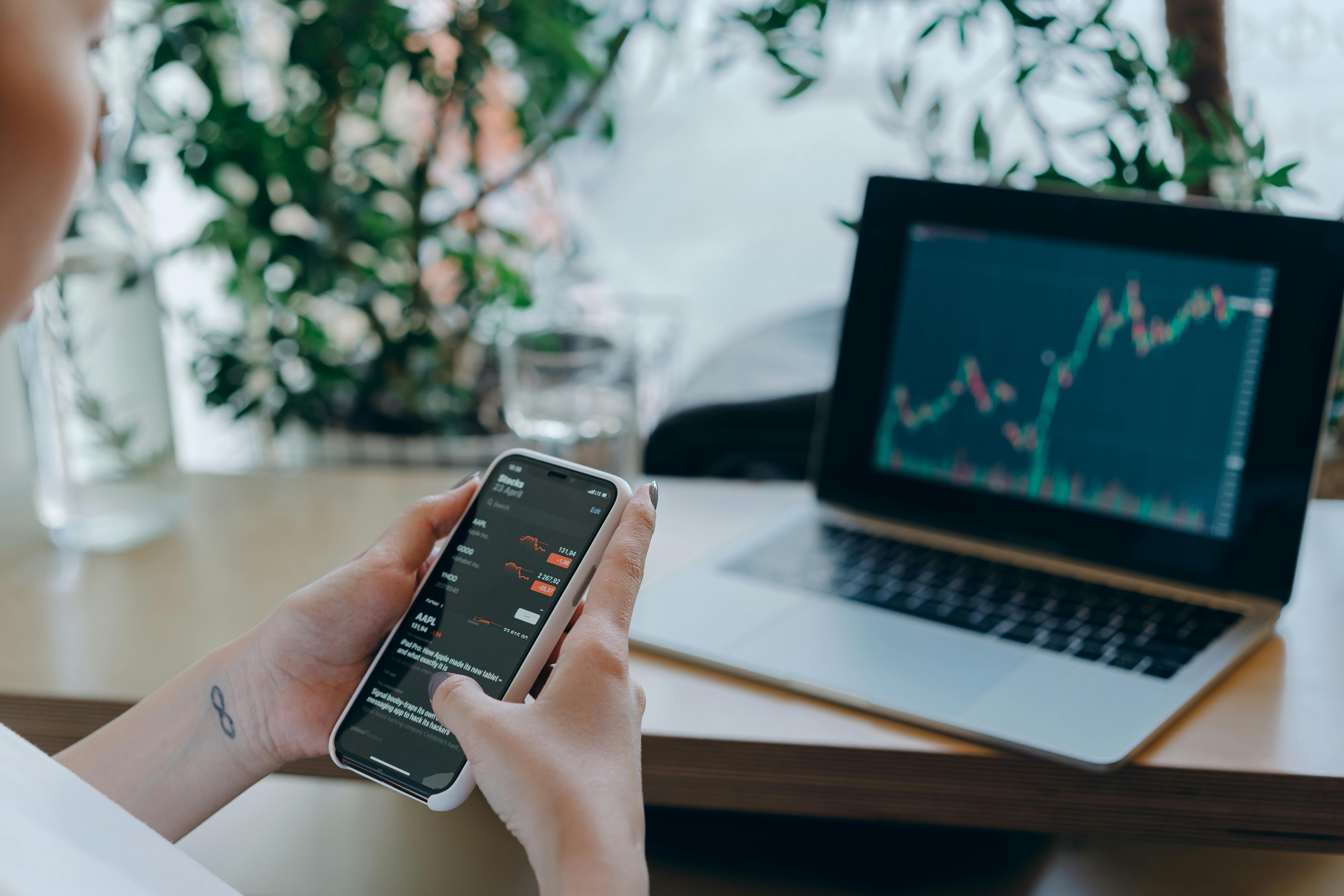 How to Get Customers with No Marketing Budget Using Fantail Tools