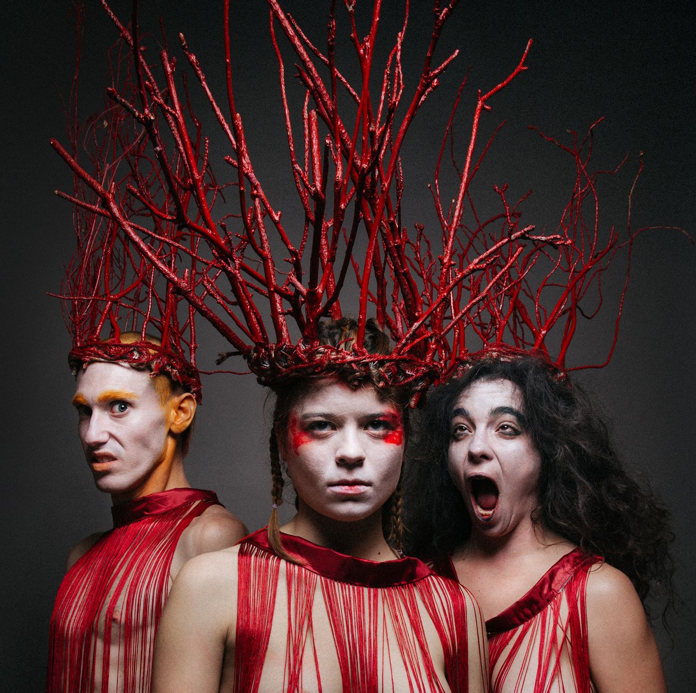 cartel de Sordidísimas — Al descubierto Physical Theatre
