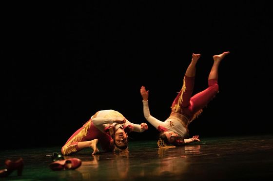 documentación 6 de 10 · Pan y circo: sin ánimo de luto