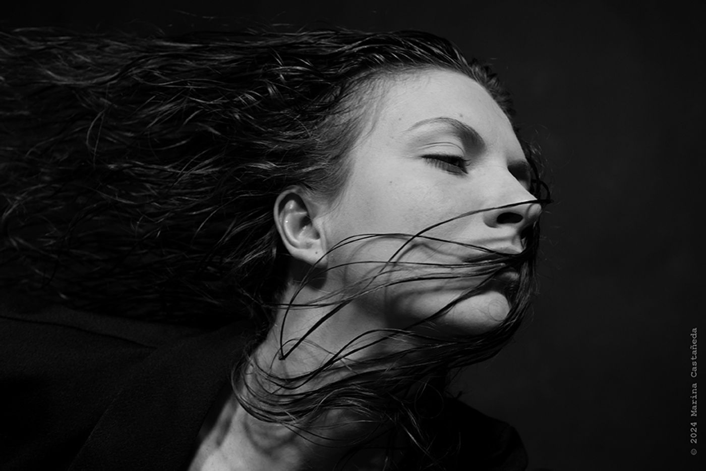 cartel de Fur — Al descubierto Physical Theatre