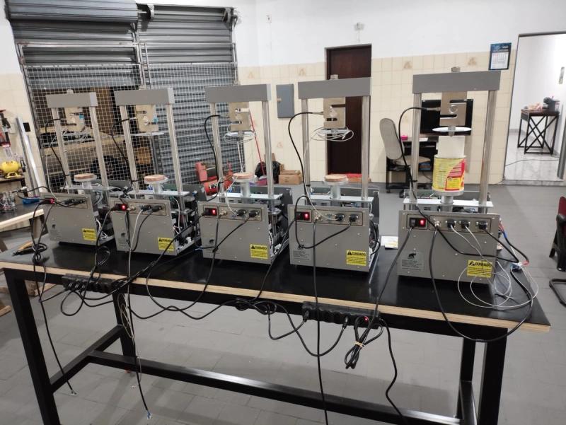 Máquina universal de ensaios GRD de bancada