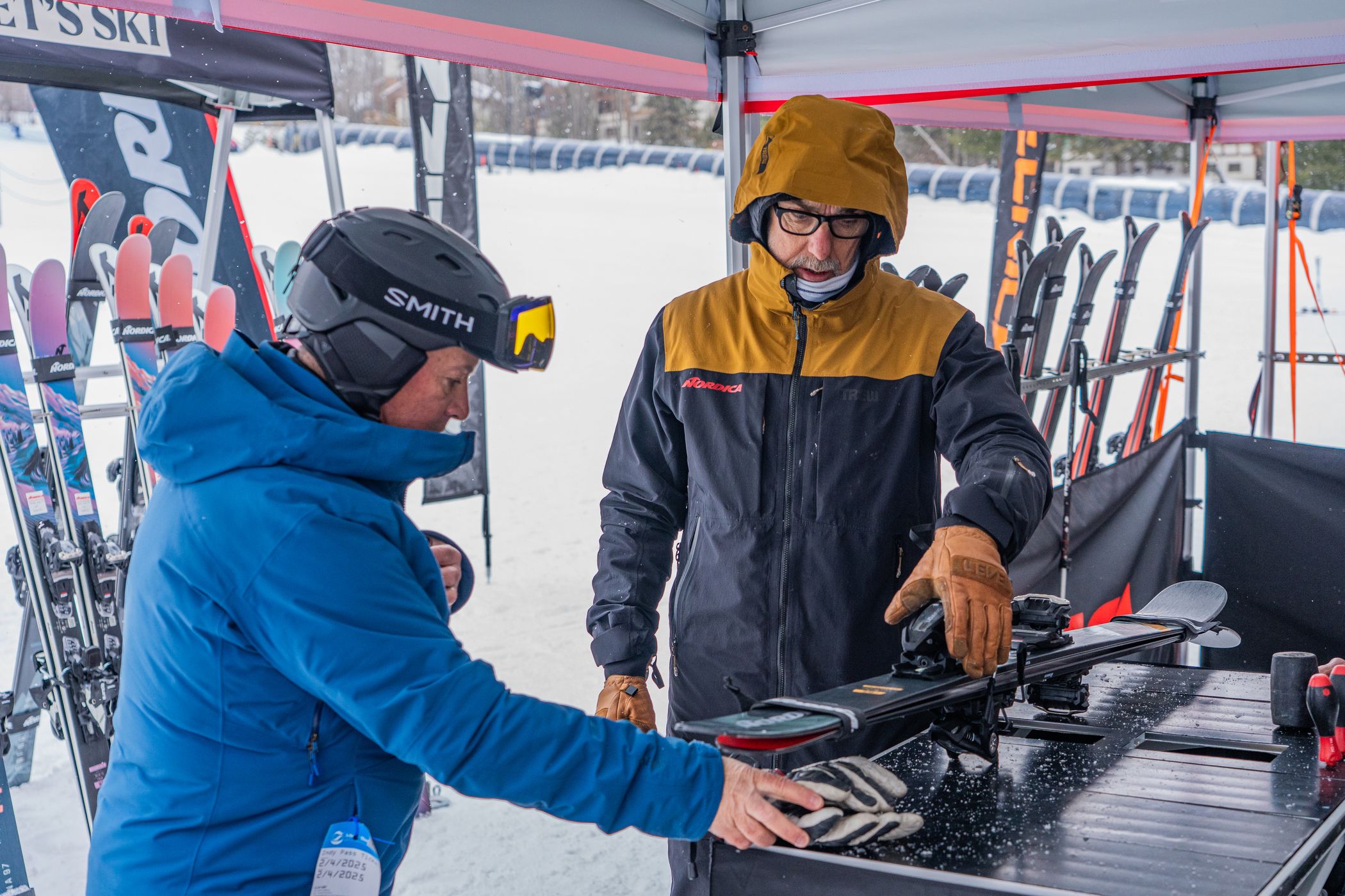 rep talking to demo customer