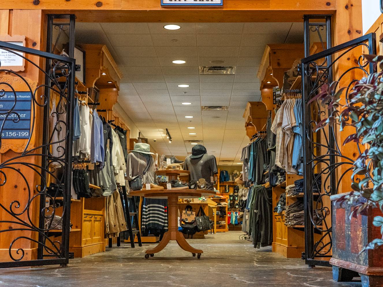 picture of Geschenk Laden gift shop from the front