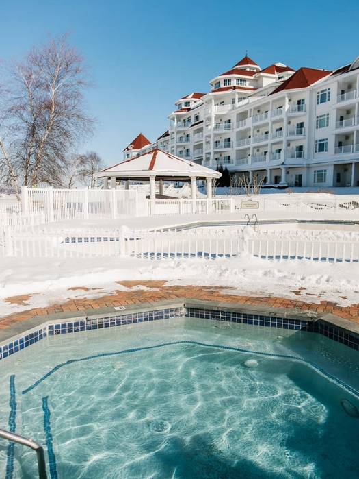 Outdoor hot tub at the inn at bay harbor