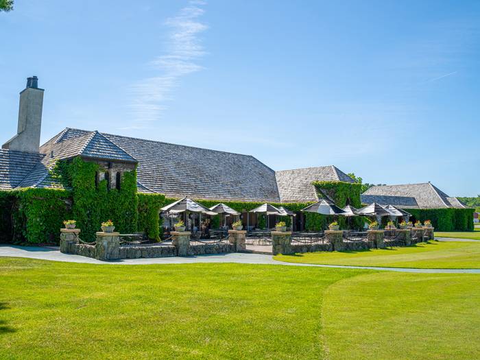 Exterior of Beach House Restaurant