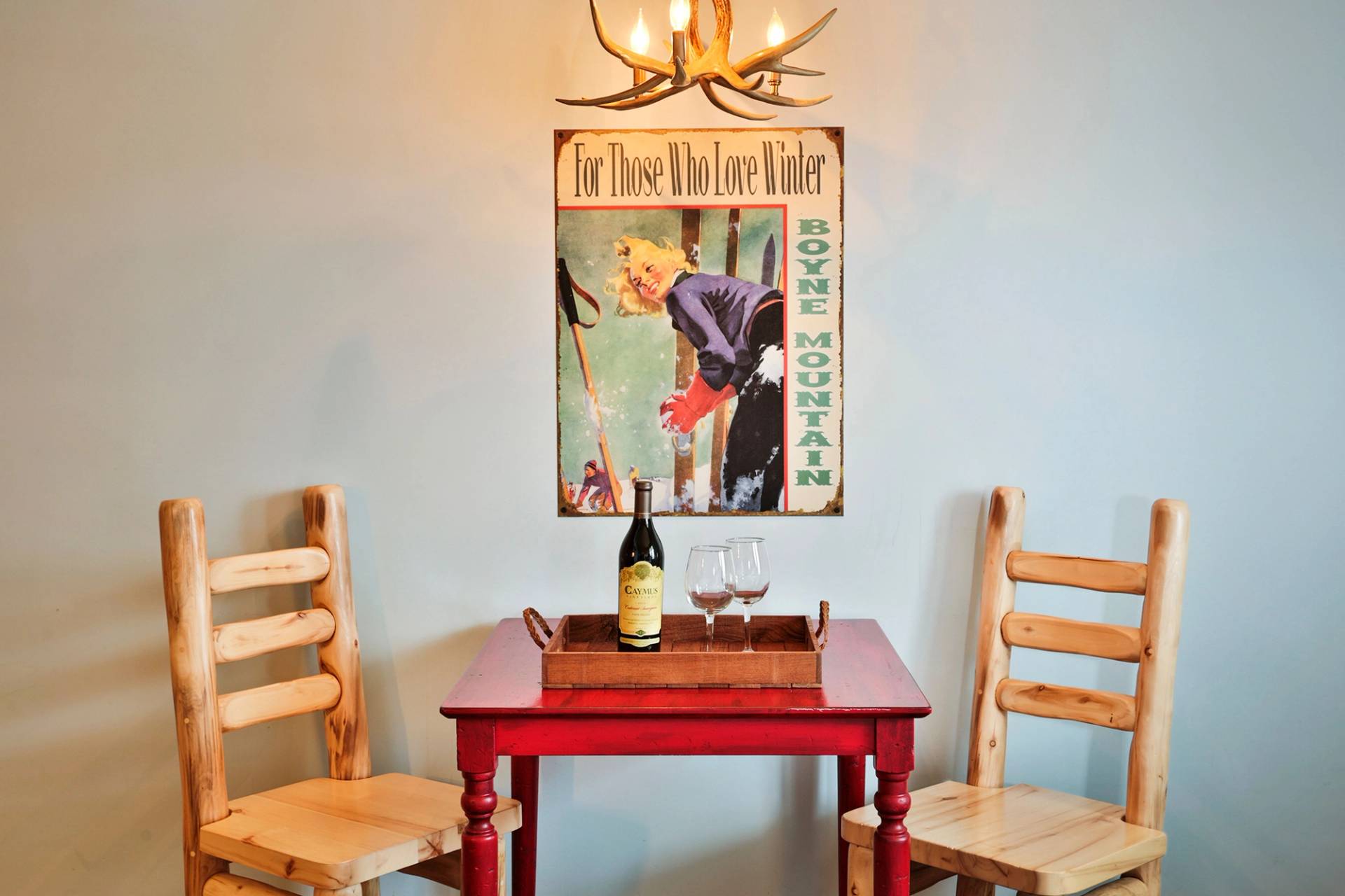 Boynehof Lodge table and chairs