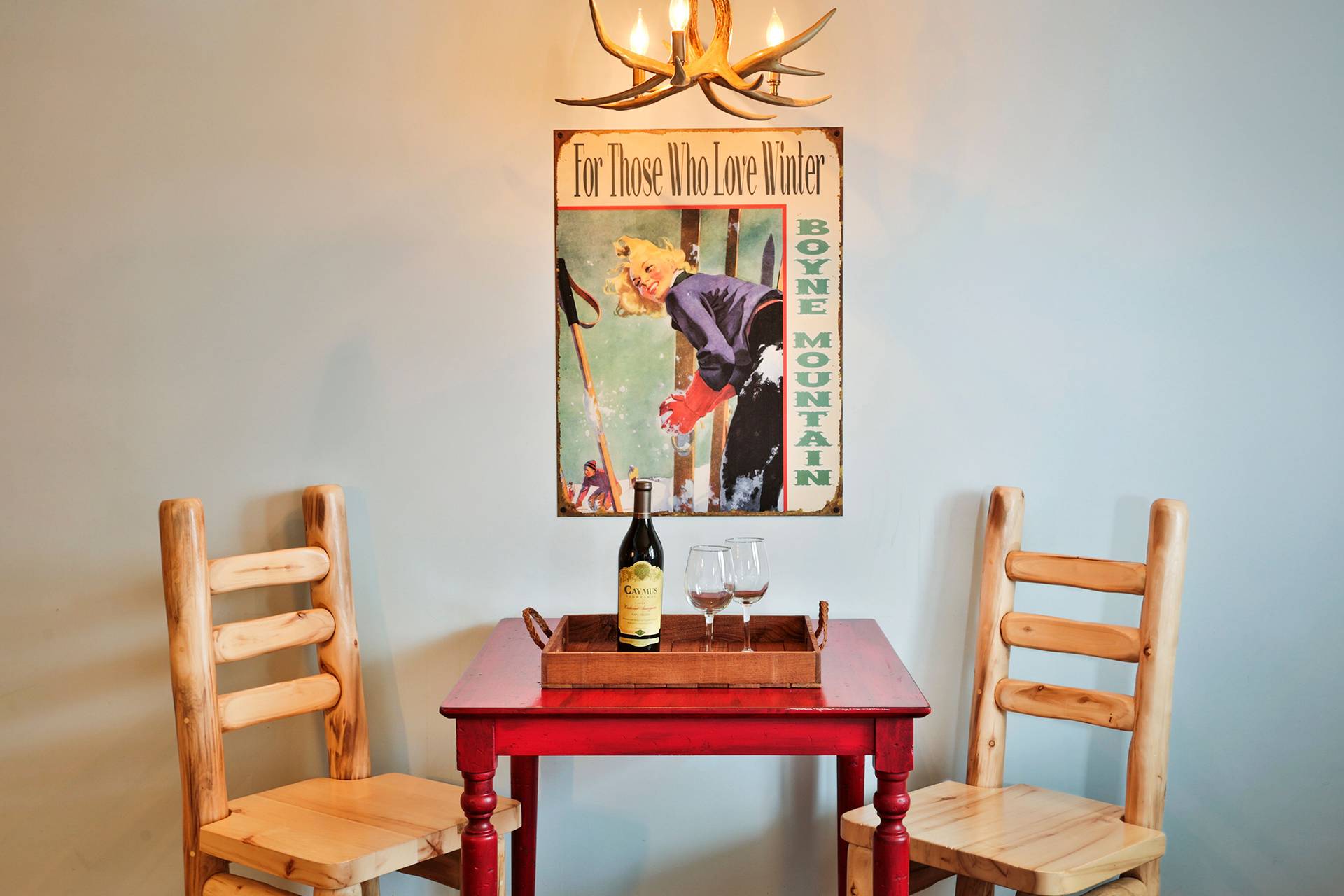 Boynehof Lodge table and chairs