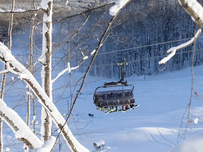 Highlands C6 bubble chairlift