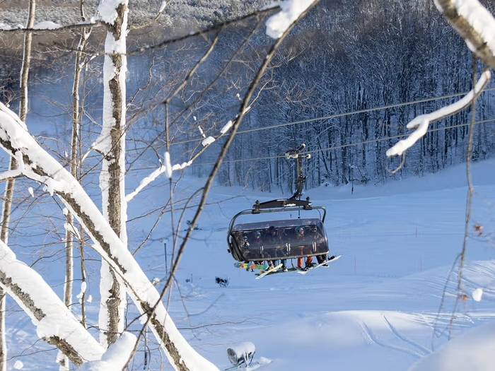 Highlands C6 bubble chairlift