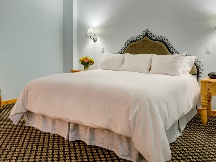 King bed in the Zermatt room.