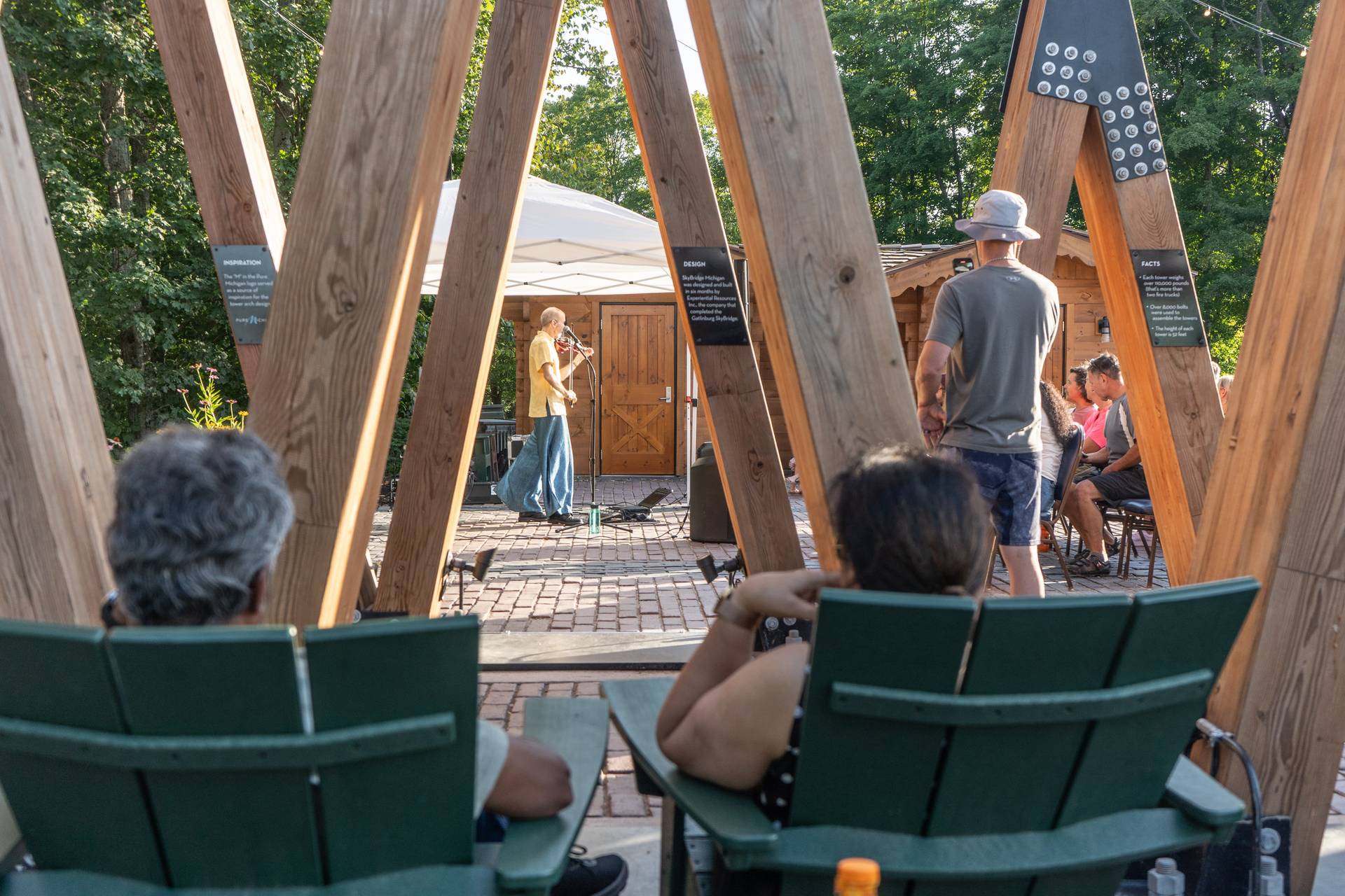 Dixon's Violin through the SkyBridge towers