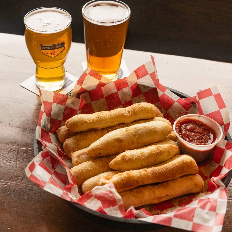 happy hour deals at trophy room
