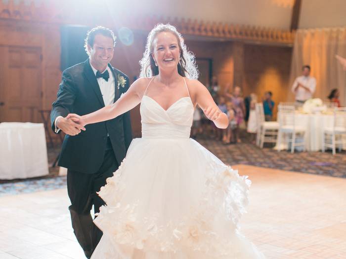 Matterhorn couple dancing