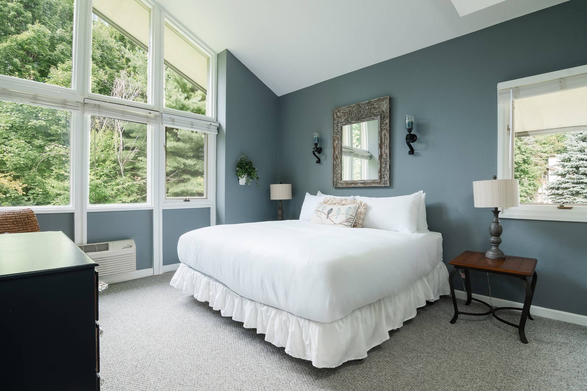 mountain villa bedroom at boyne mountain