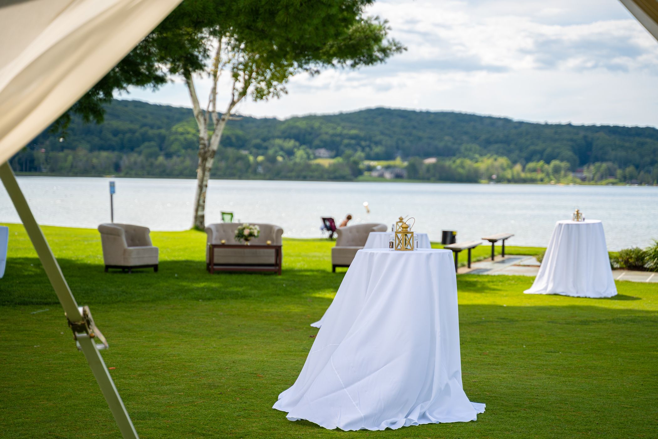 cocktail tables at deer lake wedding