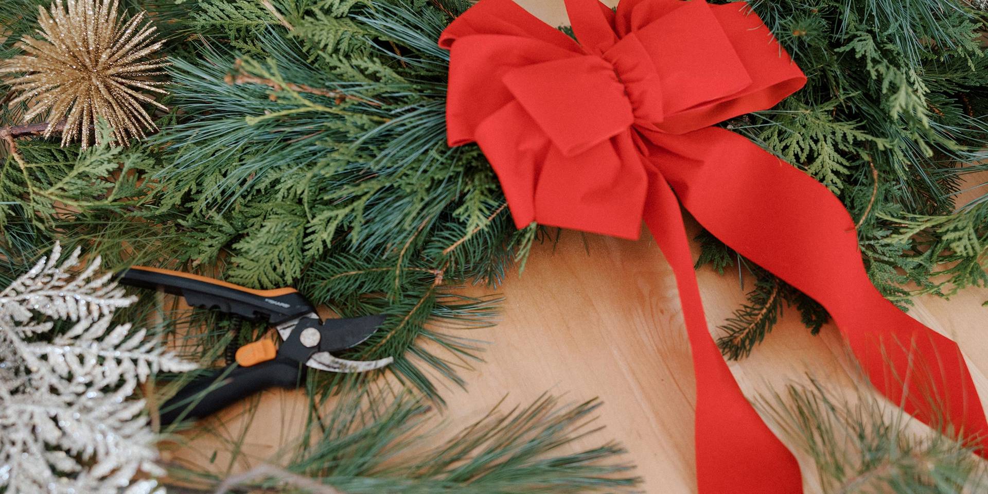 Wreath with clippers