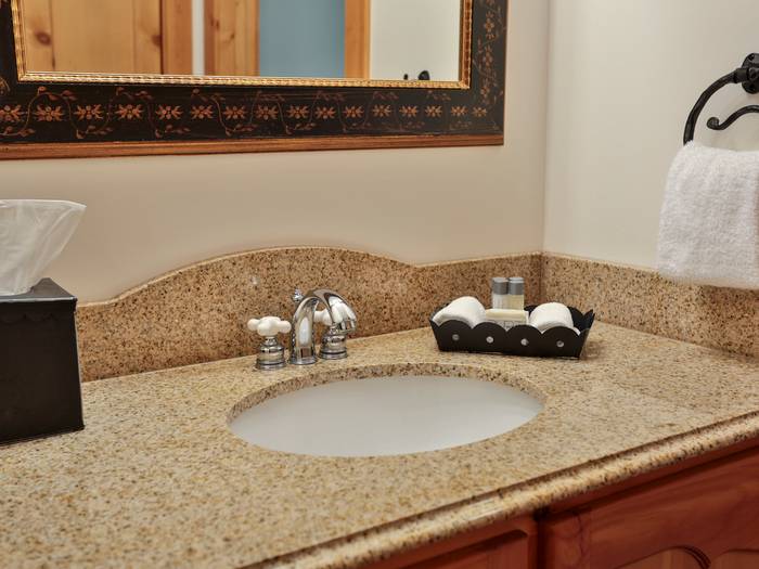 Bathroom sink inside Alrberg room.