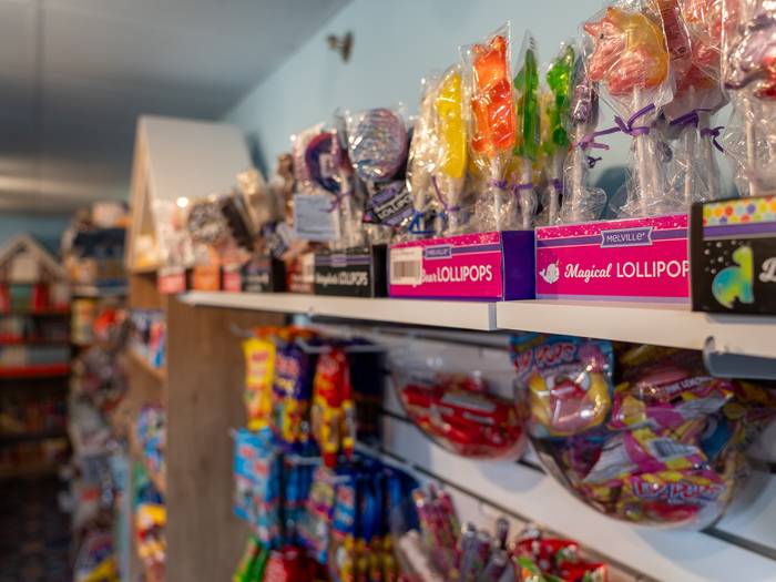 Spielladen candy display