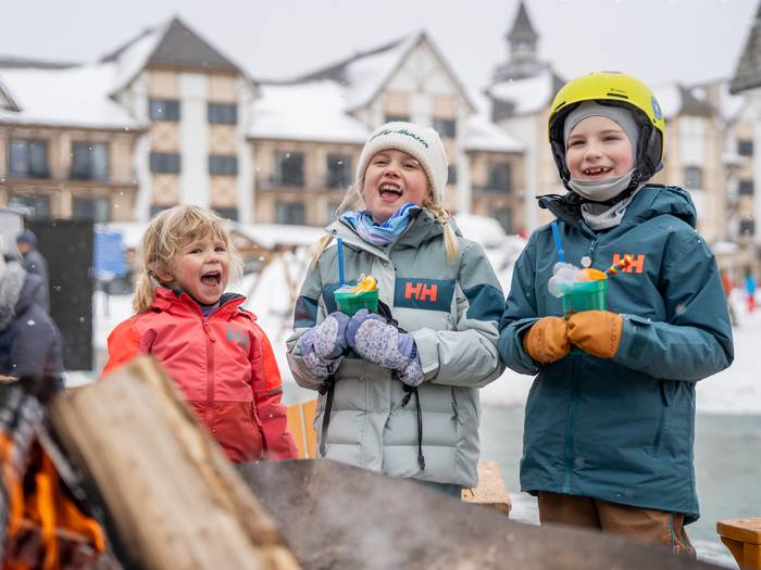 kids drinking hot cocoa