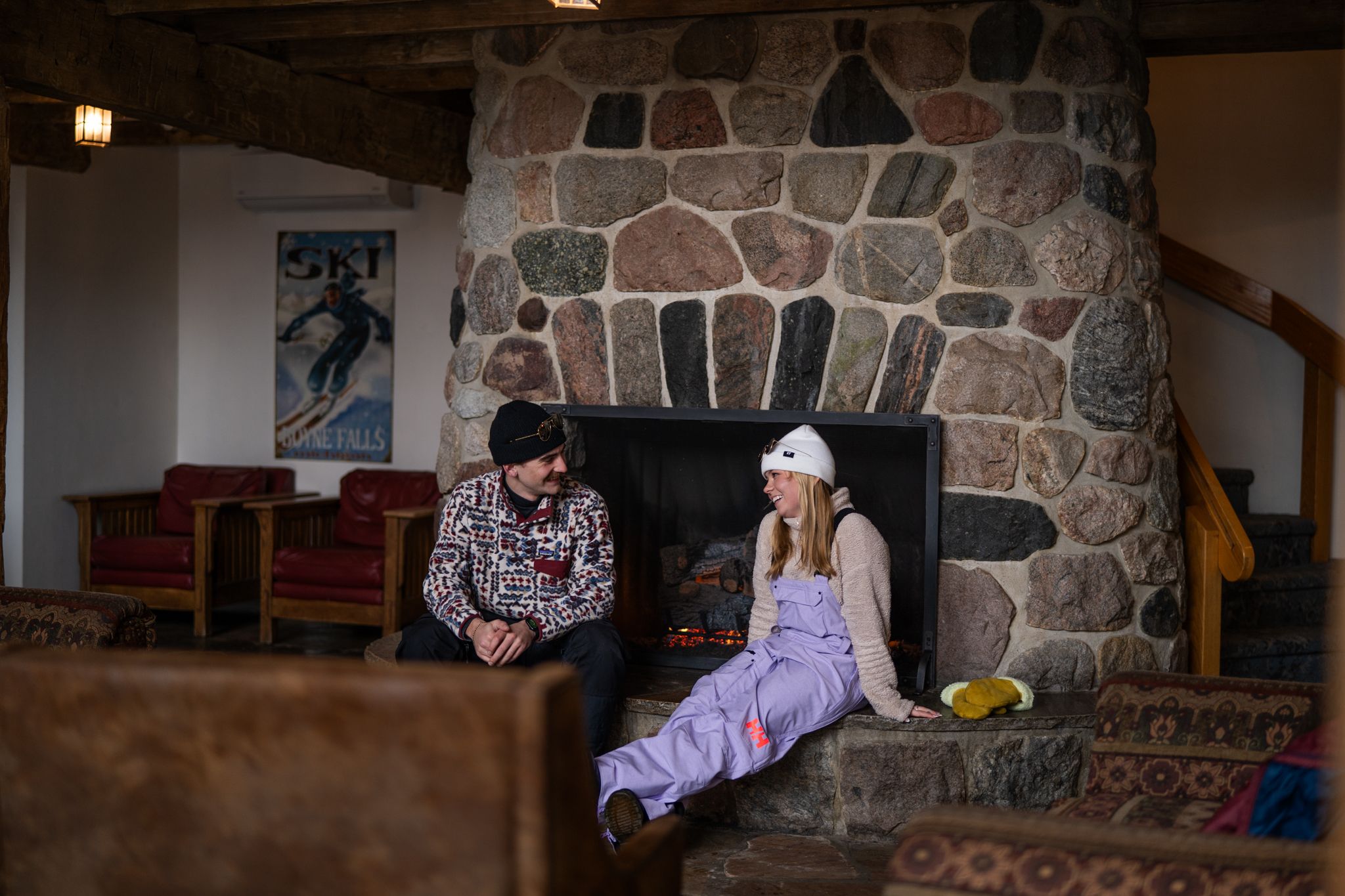 Couple in lobby of Boynehof Lodge
