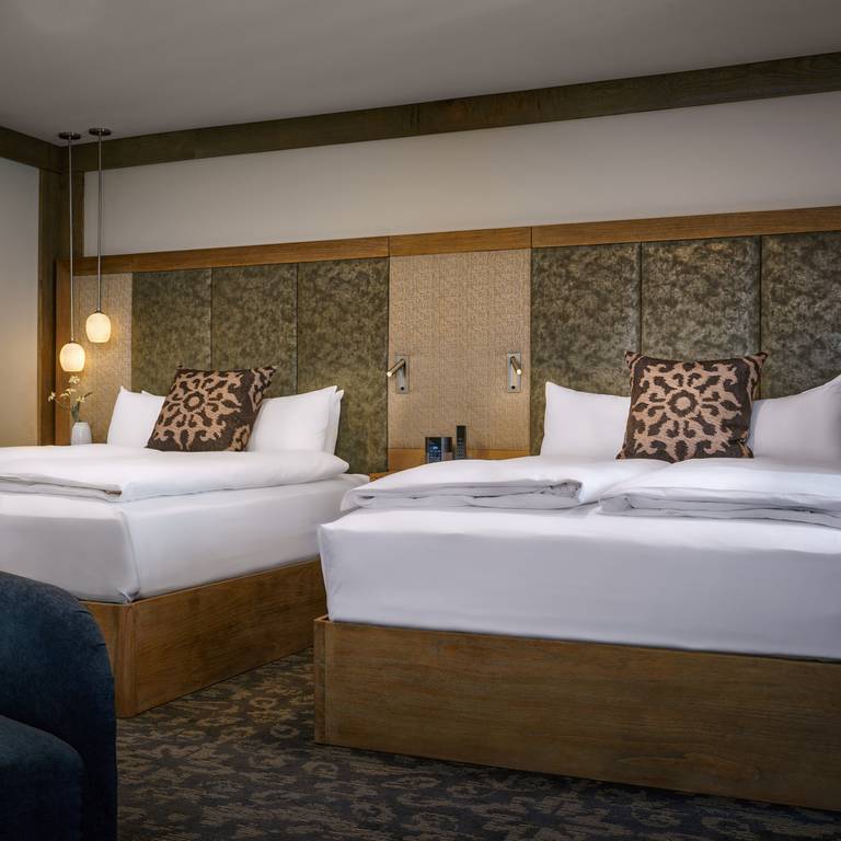 double queen room in chalet edelweiss