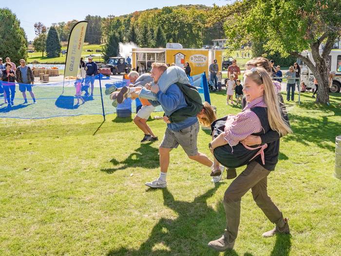 Partner Carrying Contest