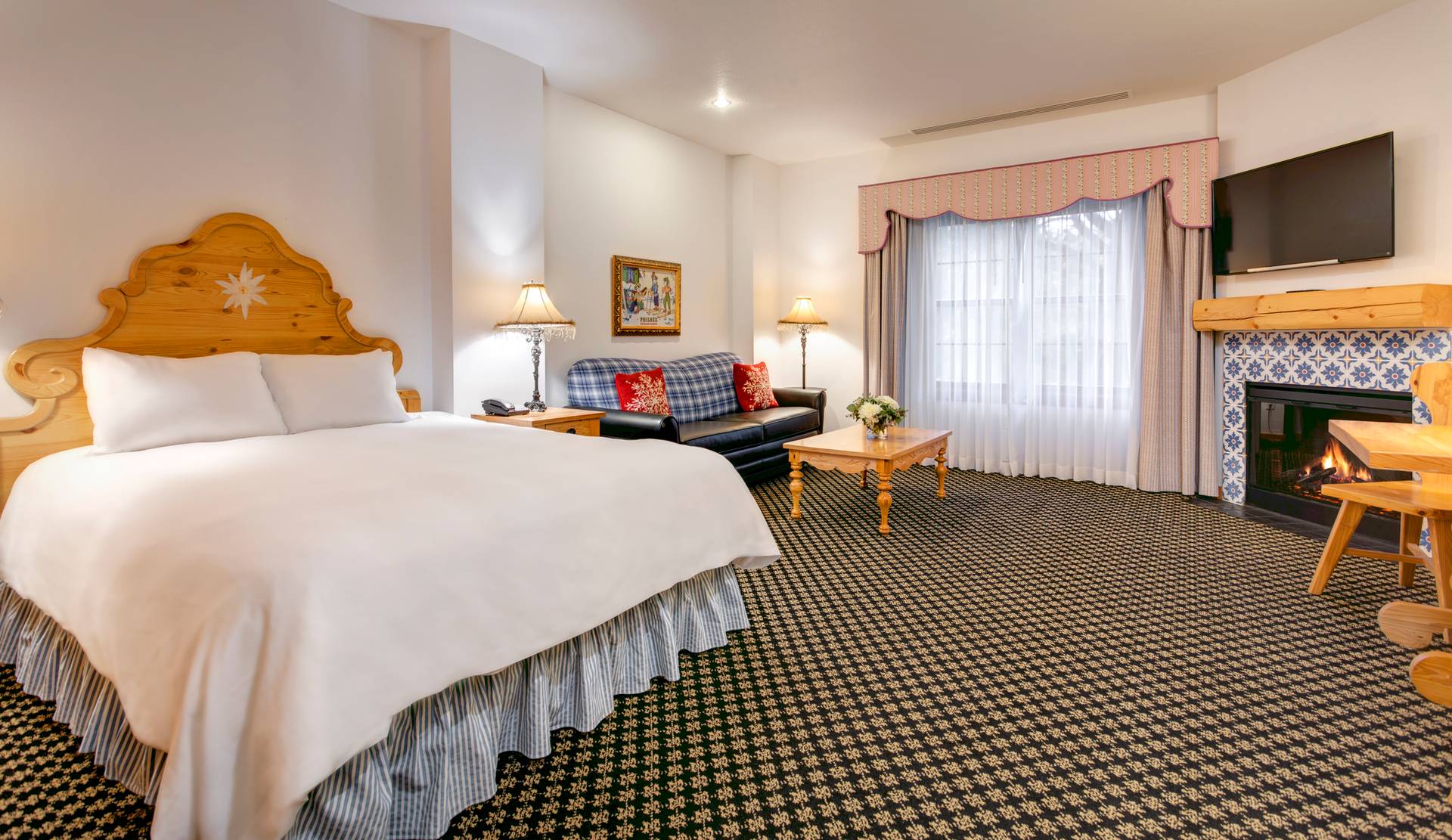 King rom at the Mountain Grand Lodge and Spa