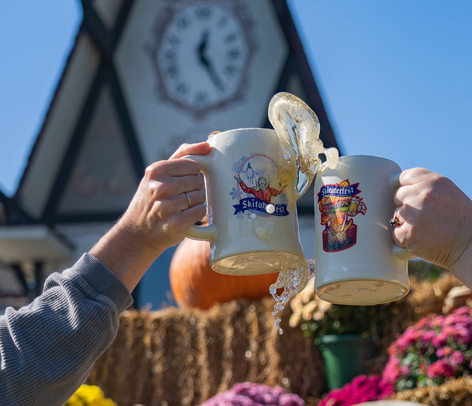 cheers mugs Skitoberfest