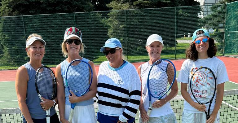 group photo of tennis players