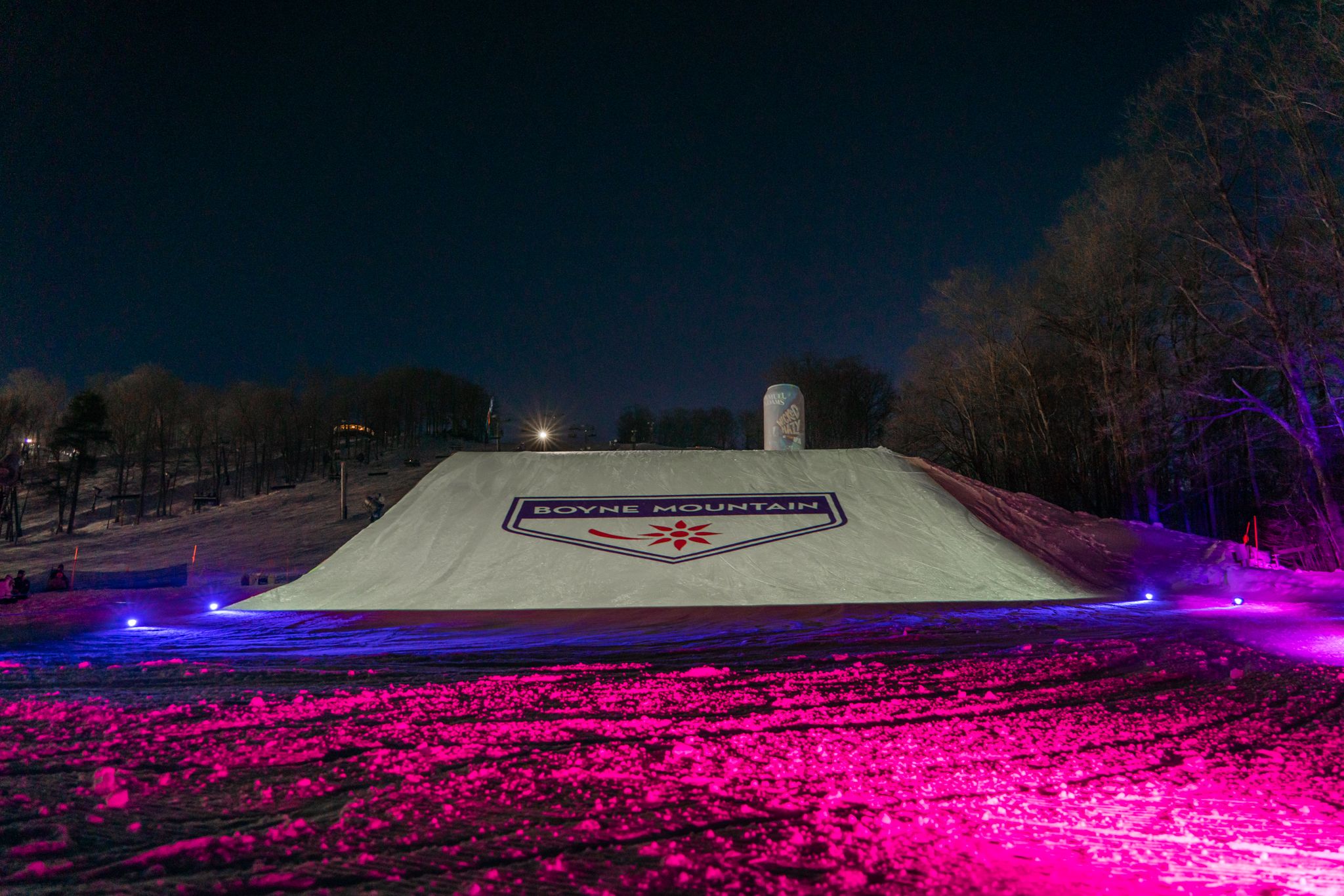 boyne logo on air and apres jump