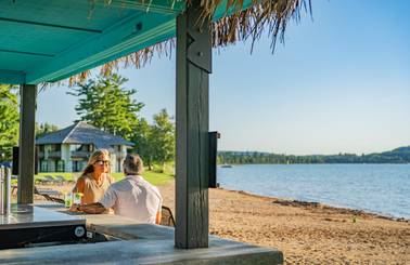 couple at tiki bar